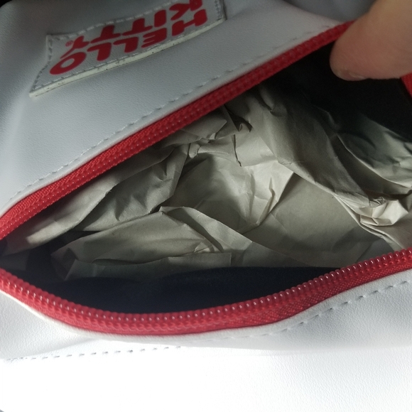 NWT HELLO KITTY WHITE WITH RED PURSE BACKPACK - Picture 11 of 16